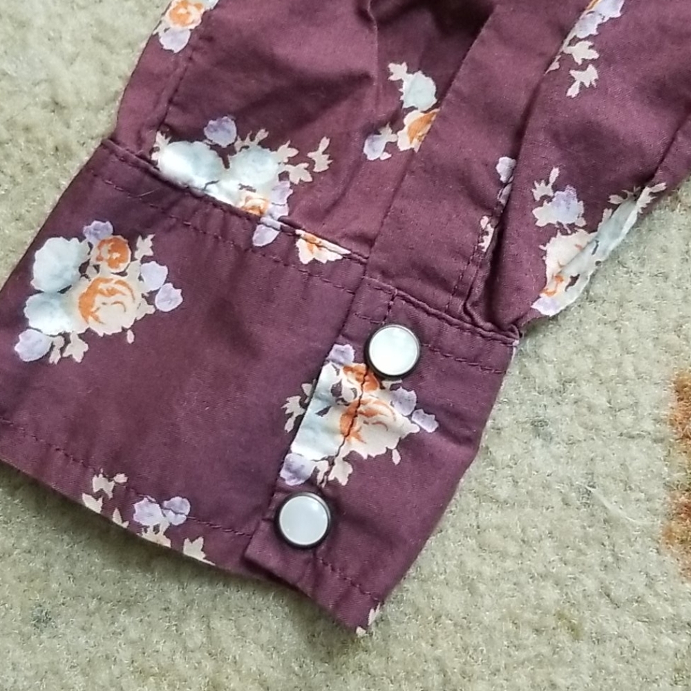 Mossimo Blouse - Picture 4 of 7